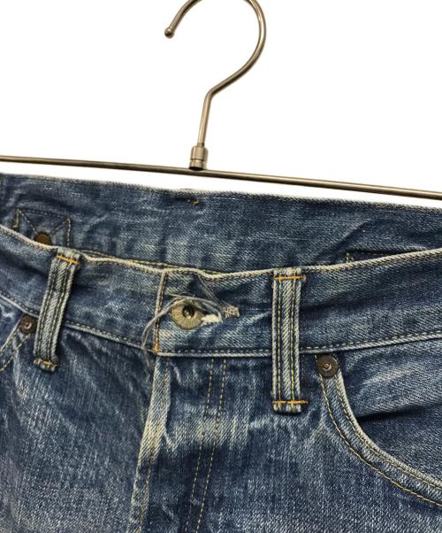 TENDERLOIN（テンダーロイン）TENDERLOIN (テンダーロイン) シンチバックボタンフライデニムパンツ インディゴ サイズ:32の古着・服飾アイテム