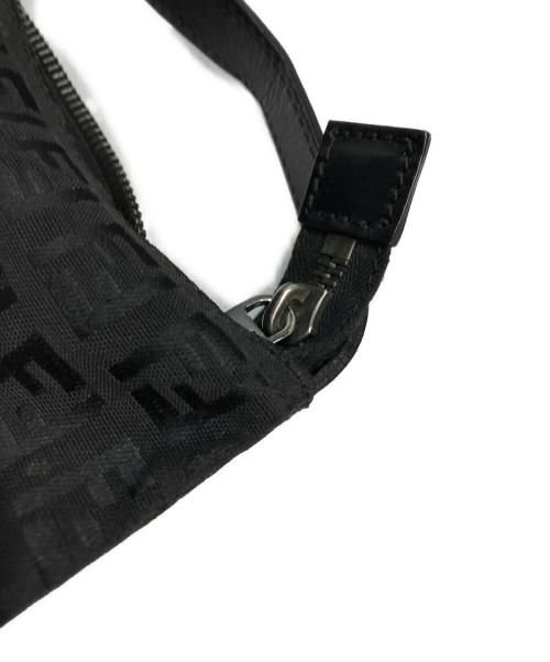 FENDI（フェンディ）FENDI (フェンディ) ハンドポーチ ハンドバッグ ブラックの古着・服飾アイテム