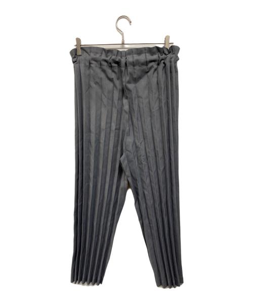 me ISSEY MIYAKE（ミーイッセイ ミヤケ）me ISSEY MIYAKE (ミーイッセイ ミヤケ) COLOR PLEATS BOTTOM（カラー プリーツ ボトム） グレー サイズ:-の古着・服飾アイテム