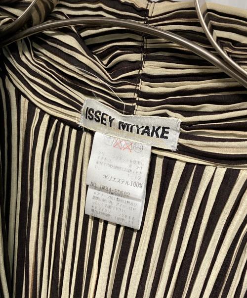 ISSEY MIYAKE（イッセイミヤケ）ISSEY MIYAKE (イッセイミヤケ) リバーシブルプリーツコート ブラック サイズ:Mの古着・服飾アイテム