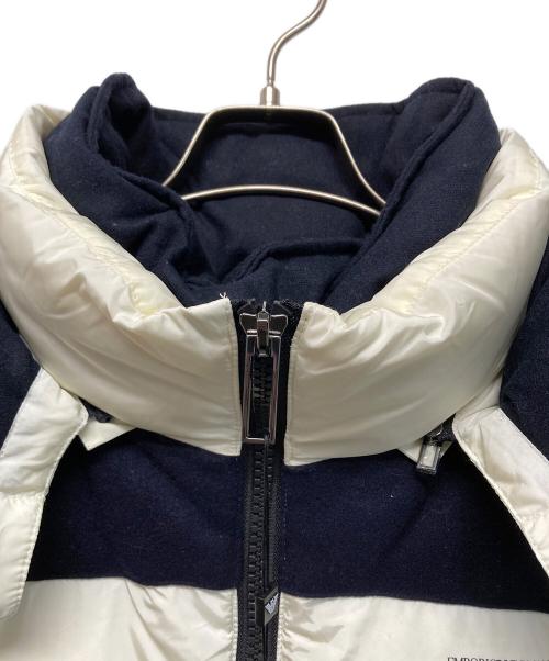 EMPORIO ARMANI（エンポリオ アルマーニ）EMPORIO ARMANI (エンポリオ アルマーニ) 異素材切替ダウンベスト ホワイト×ネイビー サイズ:SIZE 46 未使用品の古着・服飾アイテム