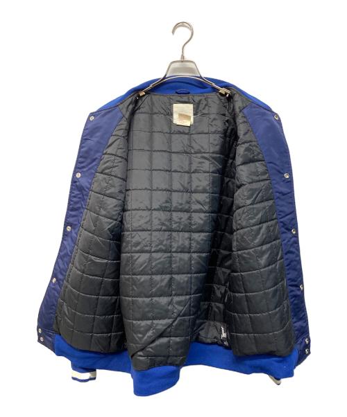 stussy（ステューシー）stussy (ステューシー) 中綿ロゴスタジャン ブルー サイズ:SIZE Lの古着・服飾アイテム