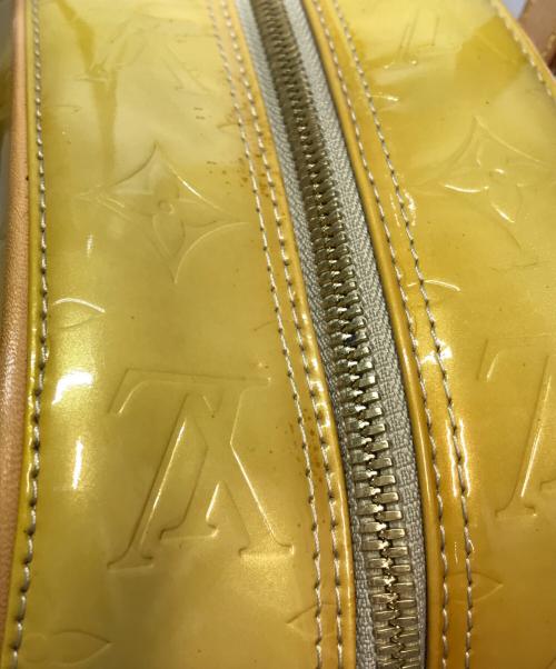 LOUIS VUITTON（ルイ ヴィトン）LOUIS VUITTON (ルイ ヴィトン) モノグラムヴェルニ サットン　ボストンバッグ ルージュの古着・服飾アイテム