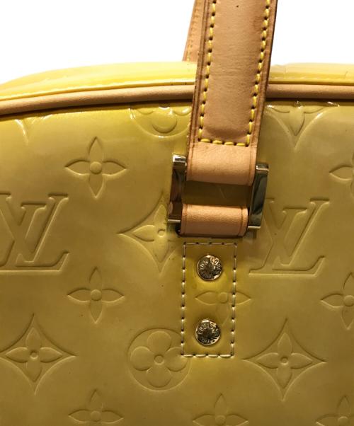 LOUIS VUITTON（ルイ ヴィトン）LOUIS VUITTON (ルイ ヴィトン) モノグラムヴェルニ サットン　ボストンバッグ ルージュの古着・服飾アイテム