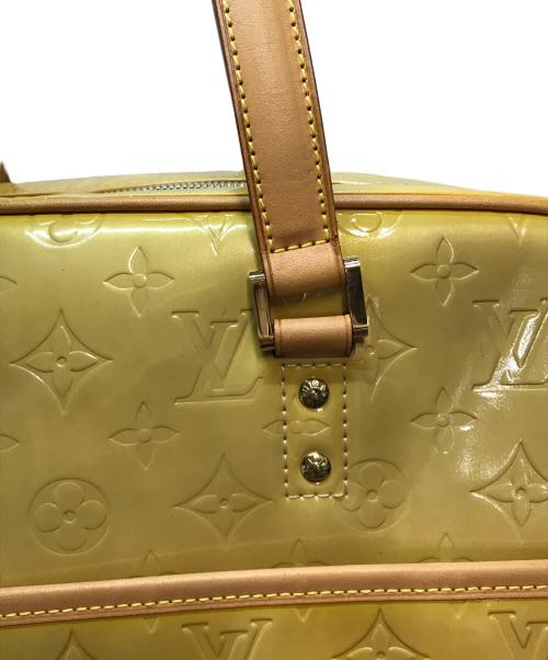LOUIS VUITTON（ルイ ヴィトン）LOUIS VUITTON (ルイ ヴィトン) モノグラムヴェルニ サットン　ボストンバッグ ルージュの古着・服飾アイテム