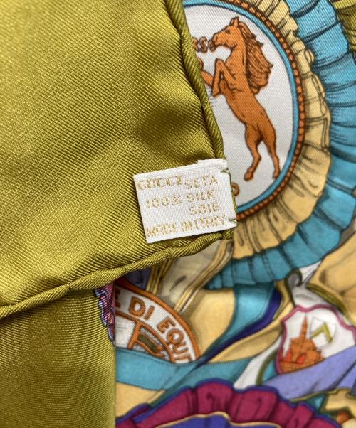 GUCCI（グッチ）GUCCI (グッチ) ロゼットリボン柄 シルクスカーフ オリーブの古着・服飾アイテム