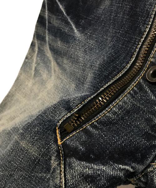 L.G.B（ルグランブルー）L.G.B (ルグランブルー) 白スカルパッチ デニムパンツ インディゴ サイズ:29の古着・服飾アイテム