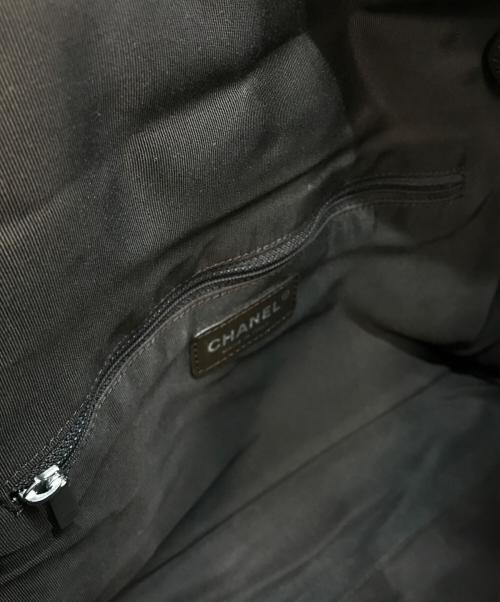 CHANEL（シャネル）CHANEL (シャネル) チョコバー Vステッチレザーハンドバッグ ブラウンの古着・服飾アイテム
