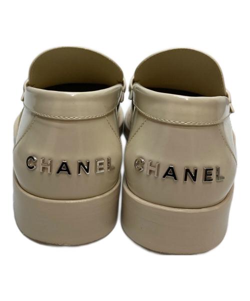 CHANEL（シャネル）CHANEL (シャネル) ヒールロゴローファー アイボリー サイズ: 37C 24cmの古着・服飾アイテム