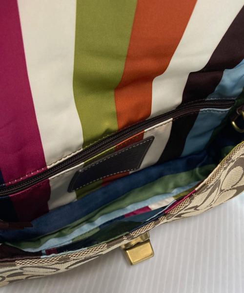 COACH（コーチ）COACH (コーチ) シグネチャーハンドバッグ ベージュ×ゴールドの古着・服飾アイテム