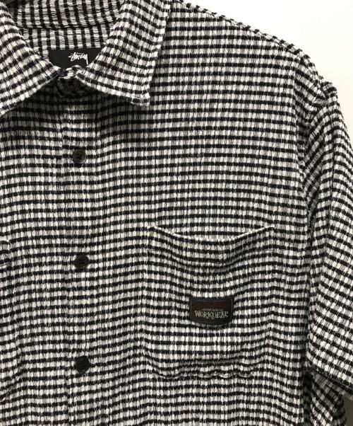 stussy（ステューシー）stussy (ステューシー) CRINKLED CHECK SS SHIRT　クリンクルドチェック　半袖チェックシャツ ブラック×ホワイト サイズ:SIZE Sの古着・服飾アイテム