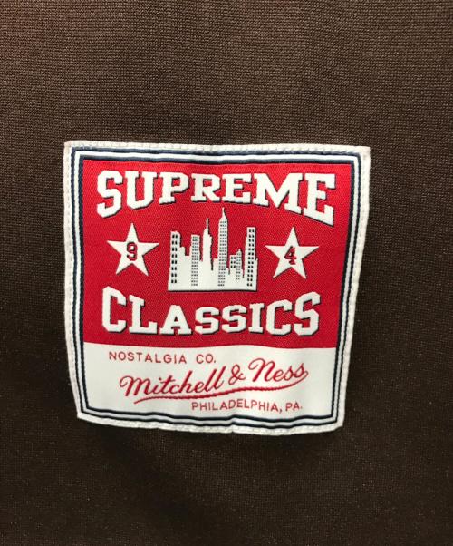 SUPREME（シュプリーム）SUPREME (シュプリーム) MITCHELL & NESS (ミッチェルアンドネス) 22AW  ロゴ フットボール ジャージー Tシャツ ブラウン サイズ:Lの古着・服飾アイテム