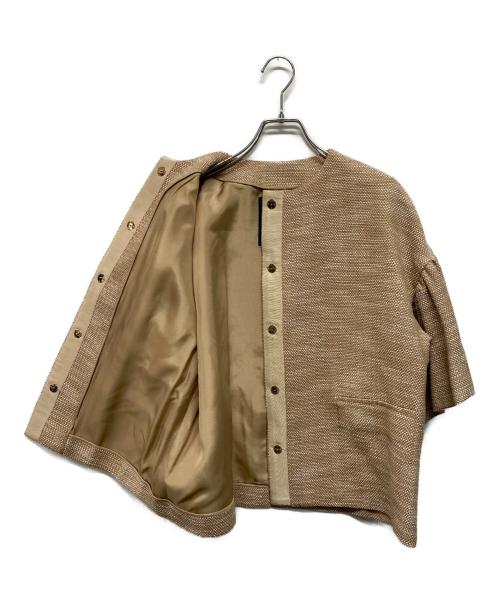 DRAWER（ドゥロワー）Drawer (ドゥロワー) フレアスリーブ ノーカラージャケット ベージュ サイズ:SIZE 36の古着・服飾アイテム