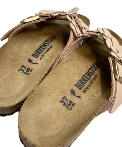 BIRKENSTOCK（ビルケンシュトック）BIRKENSTOCK (ビルケンシュトック) SIENA フラワーサンダル ピンクベージュ サイズ:24cmの古着・服飾アイテム