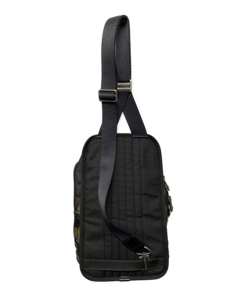 TUMI（トゥミ）TUMI (トゥミ) カモフラスリングバッグ タフ Y2K テック ブラウンの古着・服飾アイテム