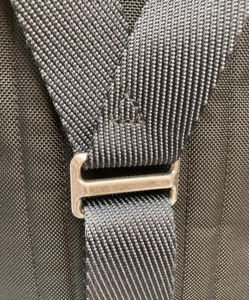 TUMI（トゥミ）TUMI (トゥミ) カモフラスリングバッグ タフ Y2K テック ブラウンの古着・服飾アイテム