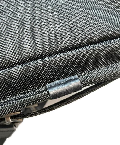 TUMI（トゥミ）TUMI (トゥミ) カモフラスリングバッグ タフ Y2K テック ブラウンの古着・服飾アイテム