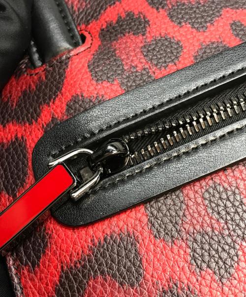 Christian Louboutin（クリスチャン・ルブタン）Christian Louboutin (クリスチャン・ルブタン) トリックトラックスモールバッグ レッド×ブラックの古着・服飾アイテム