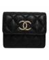 CHANEL（シャネル）の古着「キャビアスキン ラインストーン スモールウォレット」｜ブラック