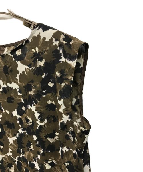 UNTITLED（アンタイトル）UNTITLED (アンタイトル) フラワープリントワンピース ブラウンの古着・服飾アイテム