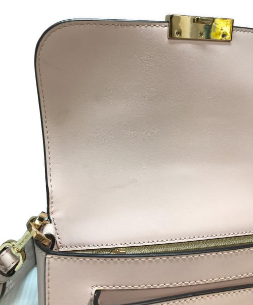 MICHAEL KORS（マイケルコース）MICHAEL KORS (マイケルコース) SLOAN WDITOR MD FLAP MESSENGER/スローン エディター ミディアム フラップ メッセンジャーバッグ ピンクの古着・服飾アイテム