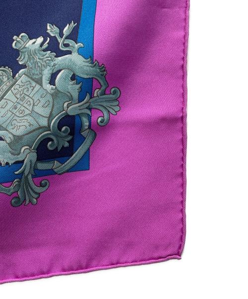 HERMES（エルメス）HERMES (エルメス) カレ90 シルクスカーフ HARNAIS DE COUR（宮廷の馬具） ネイビー×パープルの古着・服飾アイテム