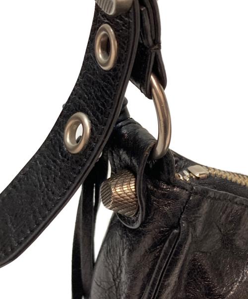 BALENCIAGA（バレンシアガ）BALENCIAGA (バレンシアガ) ショルダーバッグ ル カゴール XS Le Cagole アリーナラムスキン アンティーク調シルバー ハート形ミラー ジッパー付きポーチ ブラックの古着・服飾アイテム