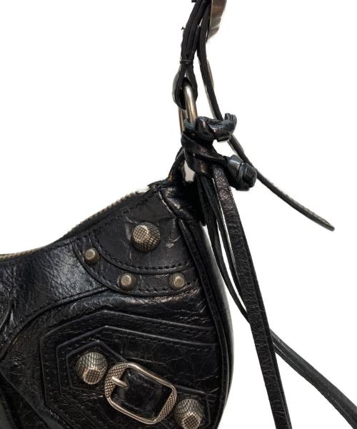 BALENCIAGA（バレンシアガ）BALENCIAGA (バレンシアガ) ショルダーバッグ ル カゴール XS Le Cagole アリーナラムスキン アンティーク調シルバー ハート形ミラー ジッパー付きポーチ ブラックの古着・服飾アイテム