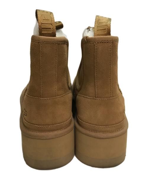 UGG（アグ）UGG (アグ) Neumel Platform Chelsea/「ニューメル プラットフォーム チェルシー サイドゴアブーツ ブラウン サイズ:SIZE 25cmの古着・服飾アイテム