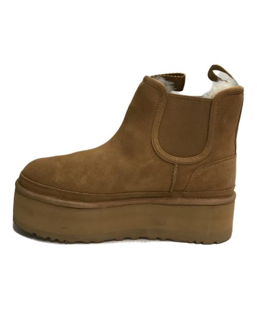 UGG（アグ）UGG (アグ) Neumel Platform Chelsea/「ニューメル プラットフォーム チェルシー サイドゴアブーツ ブラウン サイズ:SIZE 25cmの古着・服飾アイテム