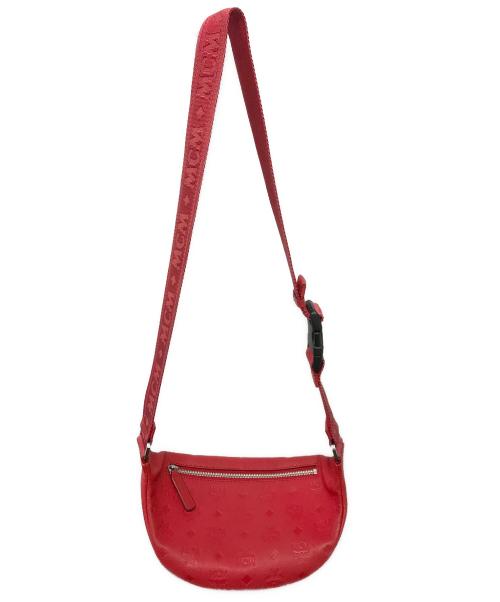 MCM（エムシーエム）MCM (エムシーエム) モノグラムボディバッグ レザー ロゴ レッドの古着・服飾アイテム