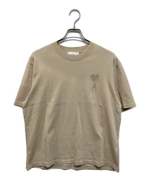 AMI Alexandre Mattiussi（アミアレクサンドルマテュッシ）AMI Alexandre Mattiussi (アミアレクサンドルマテュッシ) ハートロゴ刺繍Tシャツ ベージュ サイズ:Sの古着・服飾アイテム