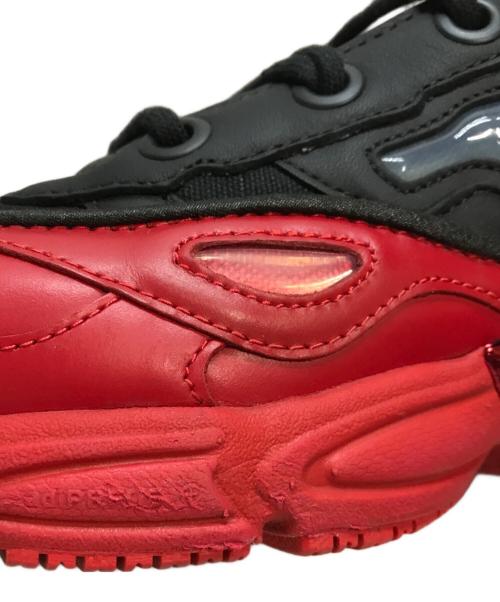 adidas（アディダス）adidas (アディダス) RAF SIMONS (ラフシモンズ) OZWEEGO 3　オズウィーゴ スリー ローカットスニーカー  ブラック×レッド サイズ:27.5cmの古着・服飾アイテム