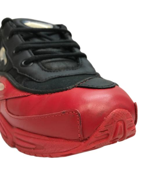 adidas（アディダス）adidas (アディダス) RAF SIMONS (ラフシモンズ) OZWEEGO 3　オズウィーゴ スリー ローカットスニーカー  ブラック×レッド サイズ:27.5cmの古着・服飾アイテム