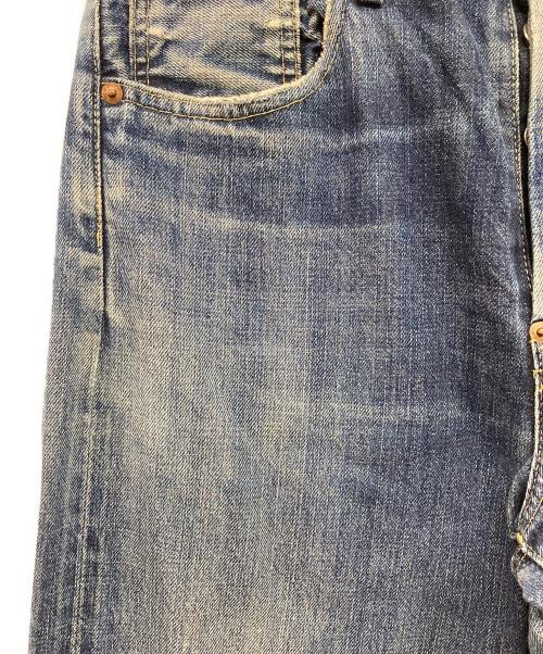 LEVI'S（リーバイス）LEVI'S (リーバイス) シンチバックセルビッチデニムパンツ　ヒゲ　フェード　日本製 インディゴ サイズ:W33の古着・服飾アイテム