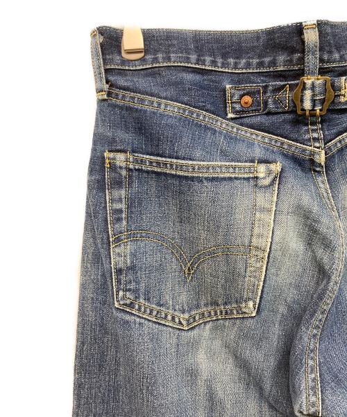 LEVI'S（リーバイス）LEVI'S (リーバイス) シンチバックセルビッチデニムパンツ　ヒゲ　フェード　日本製 インディゴ サイズ:W33の古着・服飾アイテム