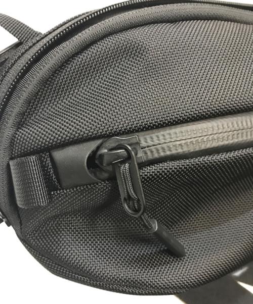 AER（エアー）AER (エアー) Day Sling 3 デイ スリング スリー ボディバッグ ブラックの古着・服飾アイテム