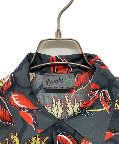 PRADA（プラダ）PRADA (プラダ) 総柄アロハオープンカラーシャツ 開襟シャツ　フローラルプリント ブラック サイズ:Mの古着・服飾アイテム