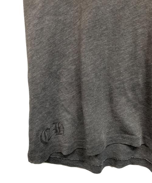 CHROME HEARTS（クロムハーツ）CHROME HEARTS (クロムハーツ) CHロゴ両面プリント半袖Tシャツ USA製 グレー サイズ:XLの古着・服飾アイテム