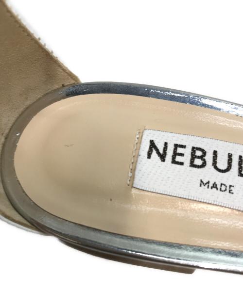NEBULONIE（ネブローニ）NEBULONIE (ネブローニ) アンクルストラップ フラットサンダル シルバー サイズ:SIZE 36の古着・服飾アイテム