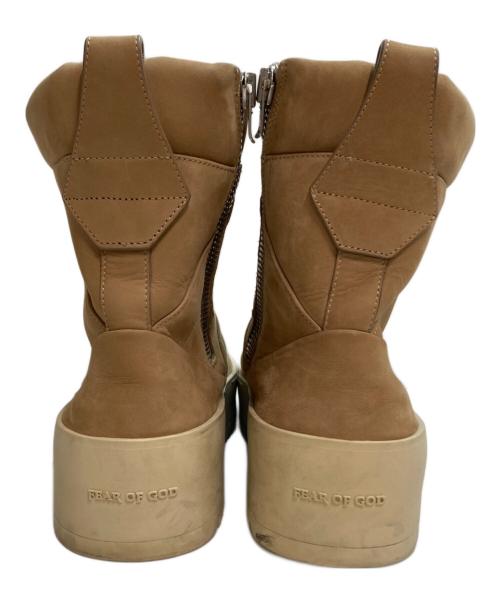 Fear Of God（フィア・オブ・ゴッド）FEAR OF GOD (フィア・オブ・ゴッド) CANAPA NABUK・MILITARY SNEAKER・ミリタリーハイカットスニーカー レザーブーツ ストリート モード ベージュ サイズ:SIZE 41(25.5cm~26cm)の古着・服飾アイテム