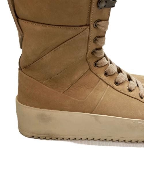Fear Of God（フィア・オブ・ゴッド）FEAR OF GOD (フィア・オブ・ゴッド) CANAPA NABUK・MILITARY SNEAKER・ミリタリーハイカットスニーカー レザーブーツ ストリート モード ベージュ サイズ:SIZE 41(25.5cm~26cm)の古着・服飾アイテム