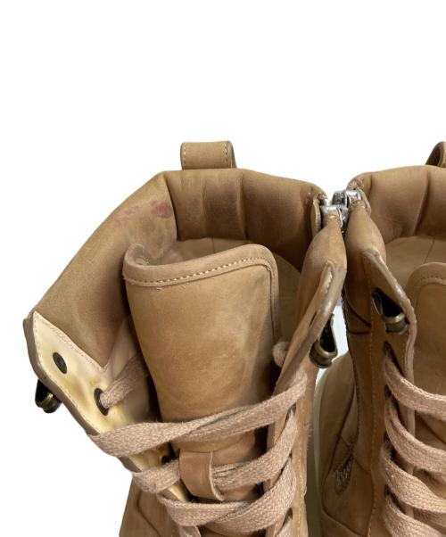 Fear Of God（フィア・オブ・ゴッド）FEAR OF GOD (フィア・オブ・ゴッド) CANAPA NABUK・MILITARY SNEAKER・ミリタリーハイカットスニーカー レザーブーツ ストリート モード ベージュ サイズ:SIZE 41(25.5cm~26cm)の古着・服飾アイテム