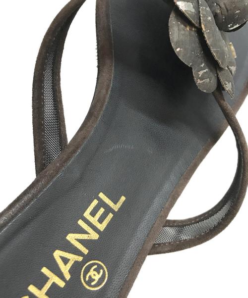 CHANEL（シャネル）CHANEL (シャネル) カメリア付きサンダル ココマーク ブラック サイズ:38 1/2の古着・服飾アイテム