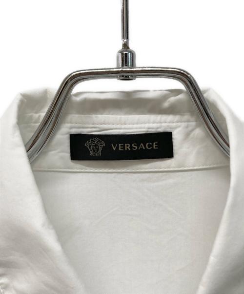 VERSACE（ヴェルサーチェ）VERSACE (ヴェルサーチェ) フロントパッチシャツ ホワイト サイズ:42の古着・服飾アイテム