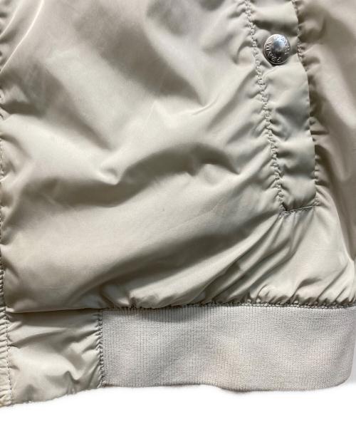 PRADA SPORTS（プラダスポーツ）PRADA SPORTS (プラダスポーツ) 00’Sナイロンジャケット　サイドロゴ ベージュ×レッド サイズ:Lの古着・服飾アイテム