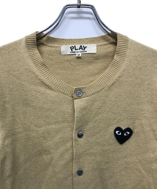 PLAY COMME des GARCONS（プレイコムデギャルソン）PLAY COMME des GARCONS (プレイコムデギャルソン) ブラックハート ウールカーディガン ベージュ サイズ:Mの古着・服飾アイテム