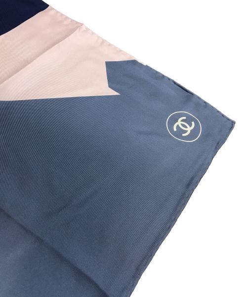 CHANEL（シャネル）CHANEL (シャネル) 大判ロゴシルクスカーフ ブラック×ピンクの古着・服飾アイテム