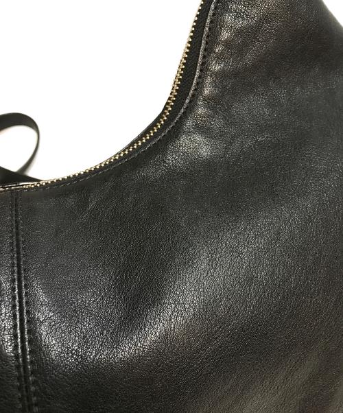 osoi（オソイ）osoi (オソイ) CARGO HOBO BAG（カーゴ ホーボー バッグ） ブラックの古着・服飾アイテム