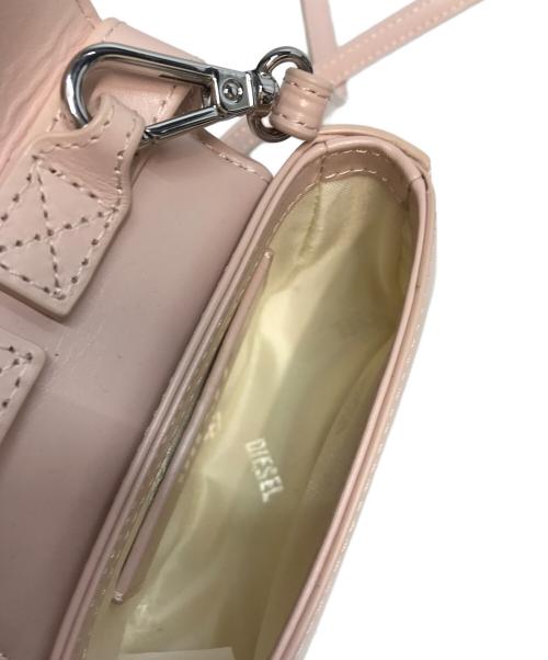 DIESEL（ディーゼル）DIESEL (ディーゼル) 1DR XS-Iconic mini bag ピンクの古着・服飾アイテム